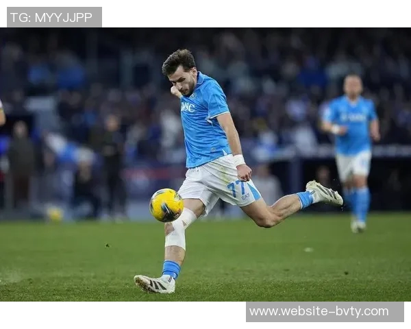 克瓦拉茨赫利亚坚定表示即使客场也要全力争胜不满足于平局